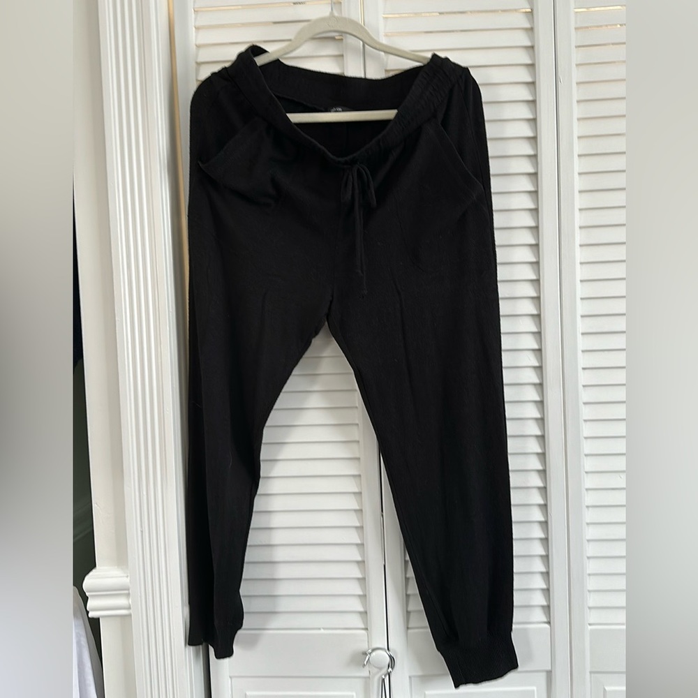 Gibson Cozy Black Joggers